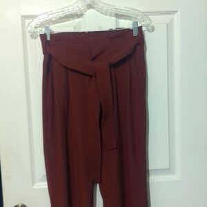 Athleta Skyline Pant Il Paper Bag Ankle brick red Size 2